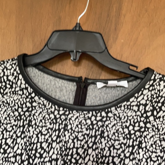 Nine West dress faux leather neckline abstract animal print like 12 - Picture 6 of 16